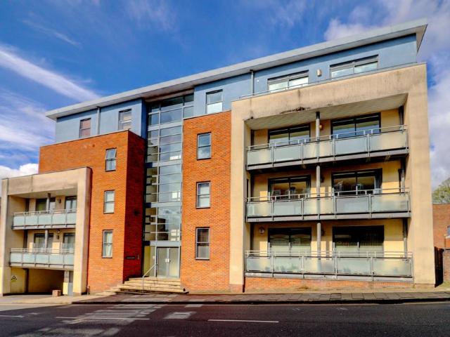 Flat for sale in Buckingham, Daws Hill