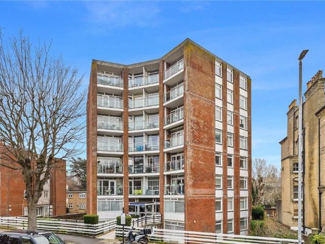 Flat for sale in Aldrington