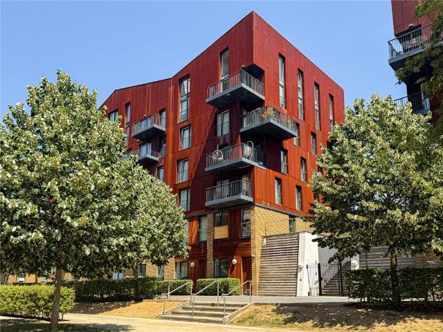 Flat for sale in London Borough of Lewisham, Greater London