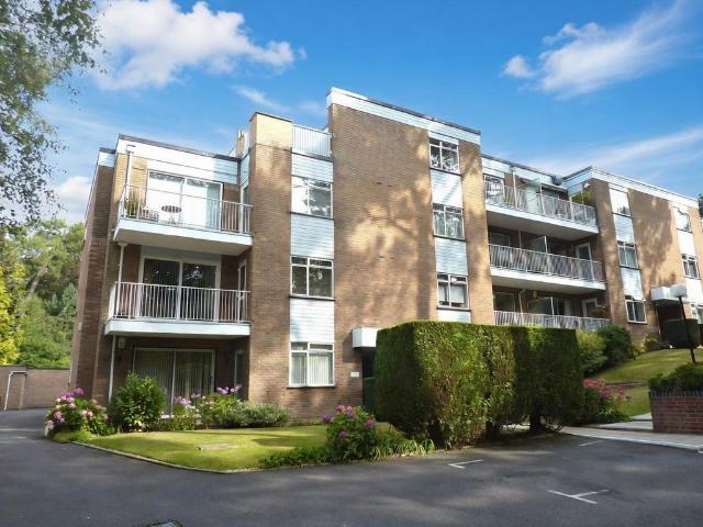 Flat for sale in Talbot Woods, Bournemouth