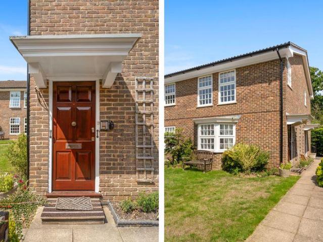 Flat for sale in Sanderstead, Sanderstead