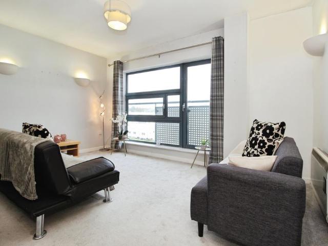 Flat for sale in Holbeck, West Yorkshire