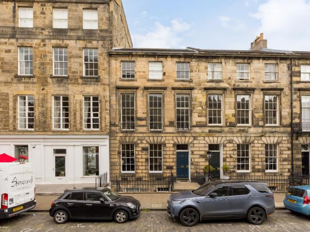 Flat for sale in Silvermills, New Town