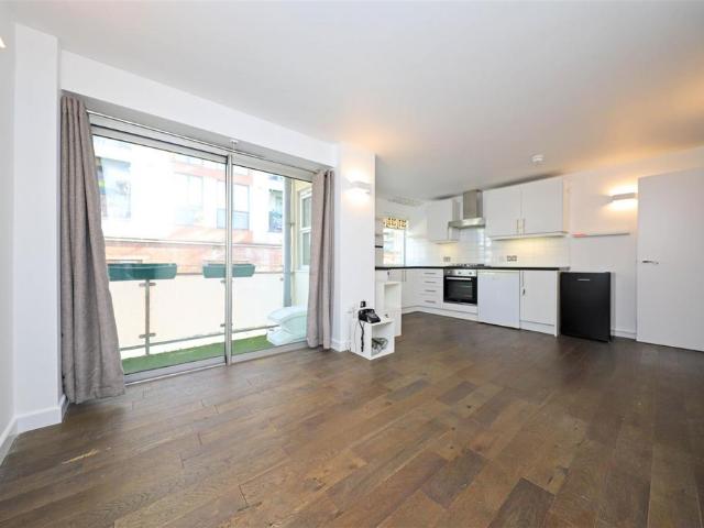 Flat for sale in Queen's Park, Brighton & Hove