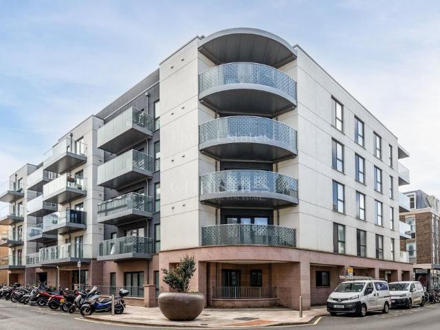 Flat for sale in St Helier, Greater London