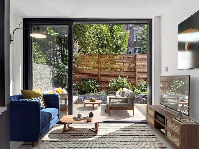 Flat for sale in Kentish Town, Greater London