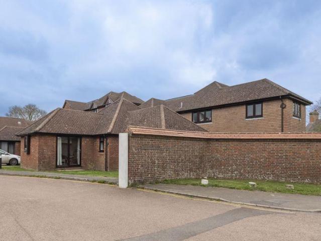 Flat for sale in Cross In Hand, East Sussex