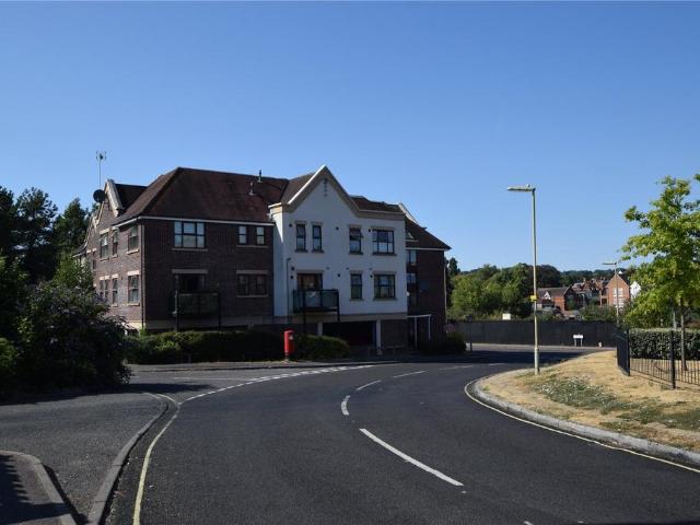 Flat for sale in Bolton Low Houses, Hampshire