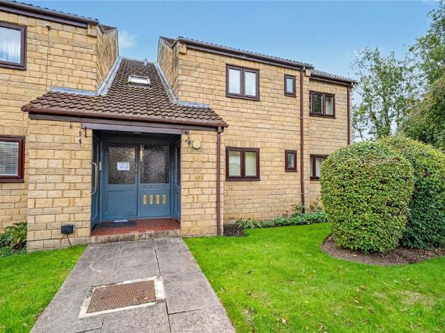Flat for sale in Linton, Leeds
