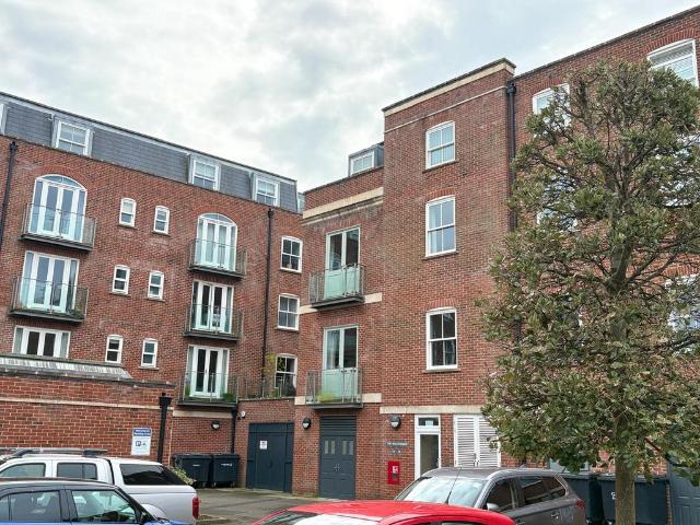 Flat for sale in Priddy's Hard, Middlecroft