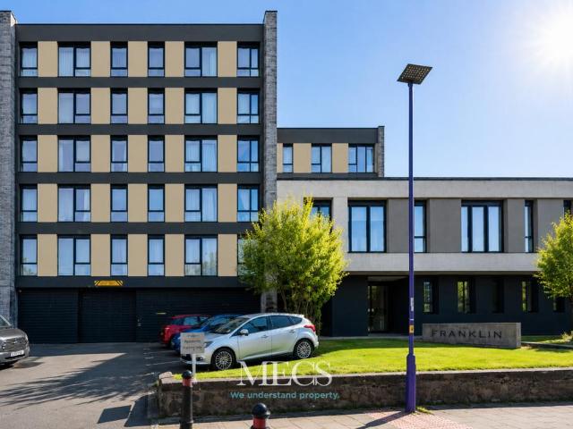 Flat for sale in Stirchley, West Midlands