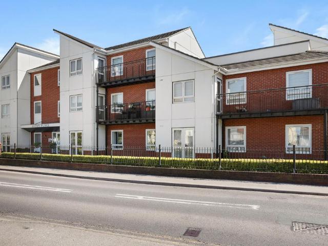 Flat for sale in Thundersley, Isle Of Man