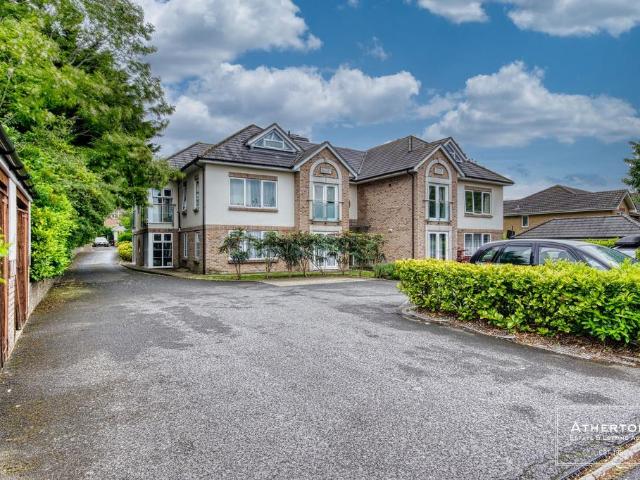 Flat for sale in Oakdale, Poole