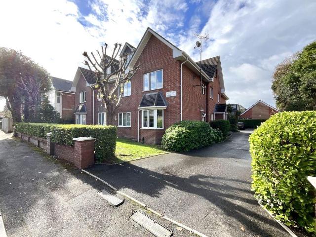 Flat for sale in Springbourne, Bournemouth