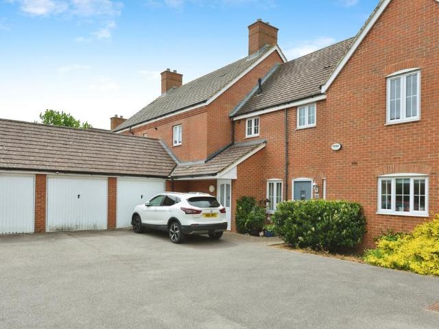 Flat for sale in Arlesey, Bedfordshire