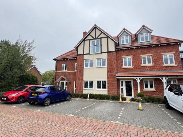 Flat for sale in Frankwell, Shropshire