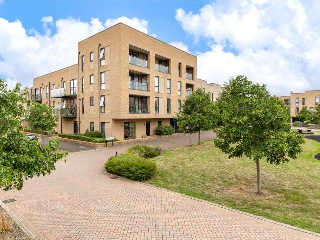 Flat for sale in Arbury, Cambridgeshire