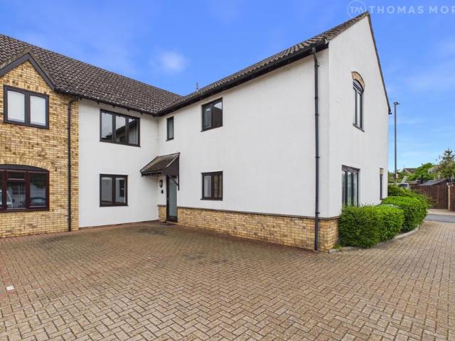 Flat for sale in Roman Town, Huntingdon