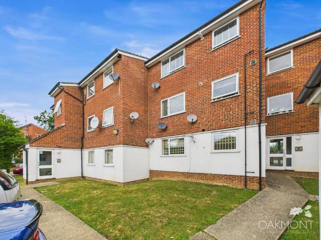 Flat for sale in Debden Green, Epping Forest