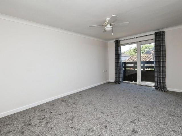Flat for sale in Chedburgh, Suffolk