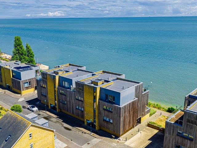 Flat for sale in North Shoebury, Alton Barnes