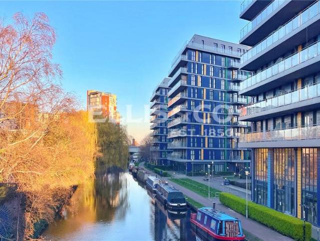 Flat for sale in Alperton, Greater London