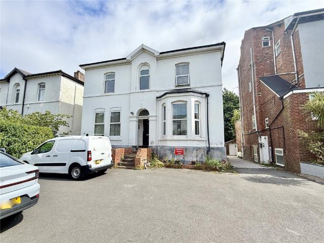 Flat for sale in Southport, Sefton