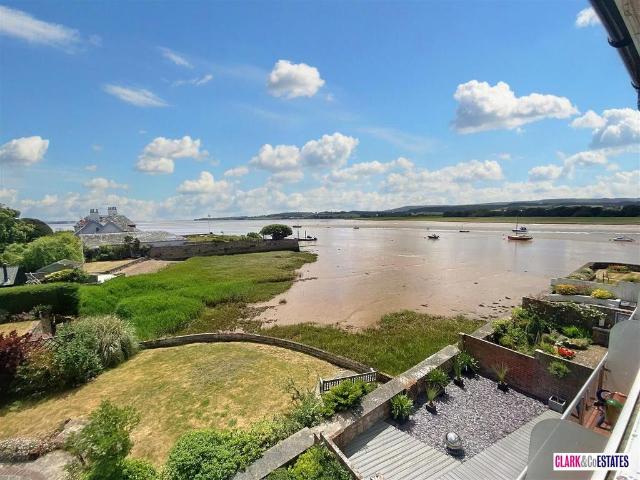Flat for sale in Topsham, Exeter