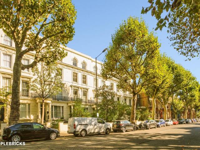 Flat for sale in City of Westminster, Greater London