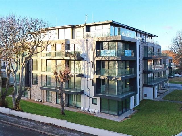 Flat for sale in Boscombe, Bournemouth