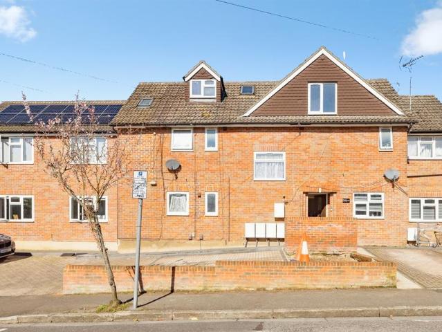 Flat for sale in Holywell Estate, North Watford