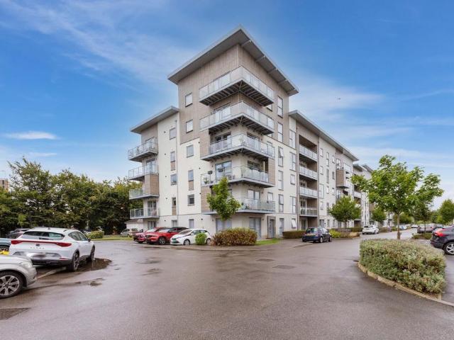 Flat for sale in Fishery, Maidenhead