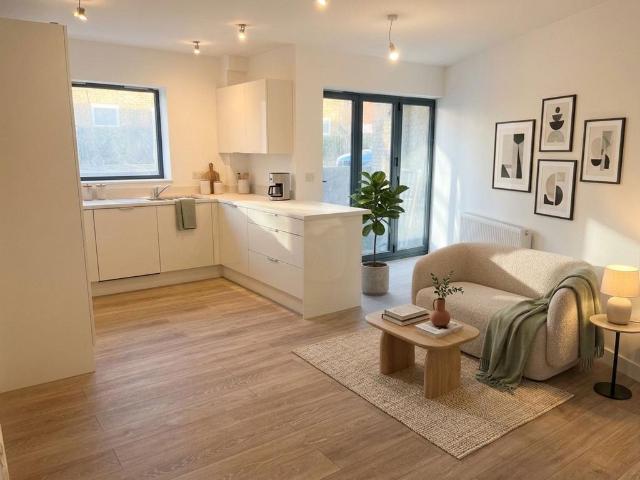 Flat for sale in Midway, Kent
