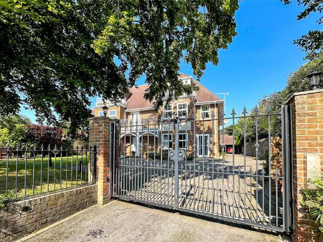 Flat for sale in Clapham, West Sussex