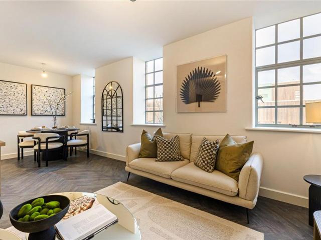 Flat for sale in Springfield Village, Greater London