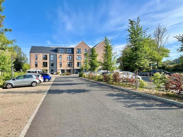 Flat for sale in Freshwater, Isle Of Wight