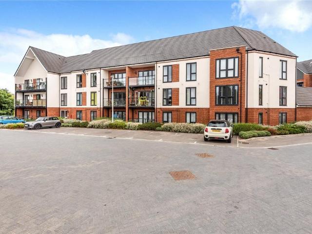 Flat for sale in Wokingham