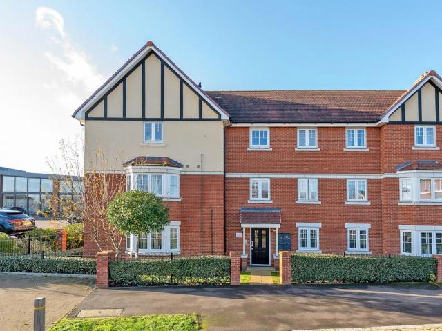 Flat for sale in Bedford