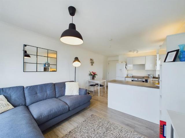 Flat for sale in Milton, Hamerton