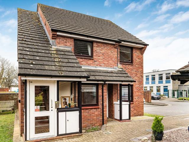 Flat for sale in Row Town, Surrey