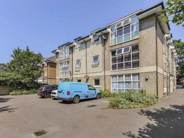 Flat for sale in Charminster, Bournemouth