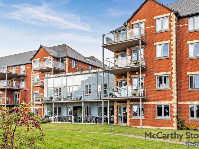 Flat for sale in Budlake, Devon