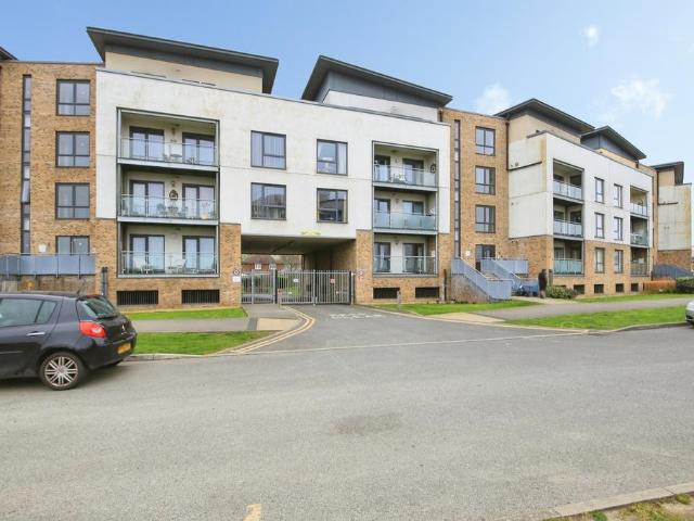Flat for sale in Eastgate, Peterborough