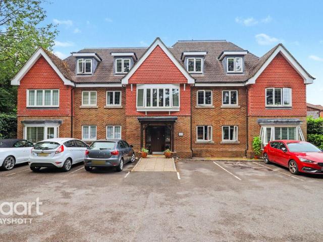 Flat for sale in Kingswood Firs, Bolton Low Houses