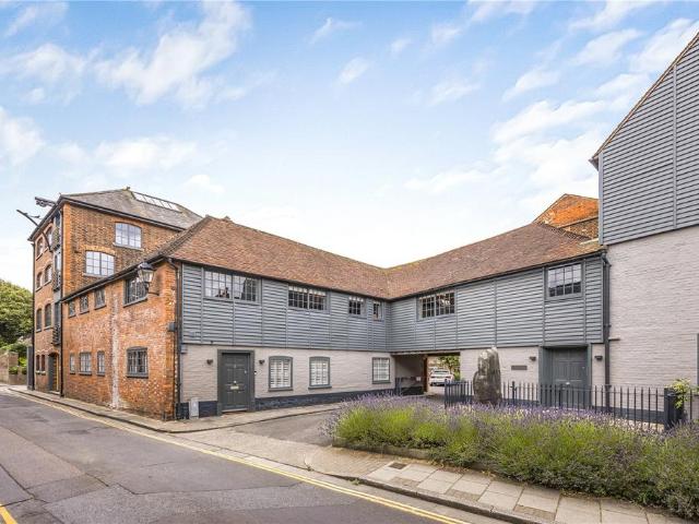 Flat for sale in Chichester