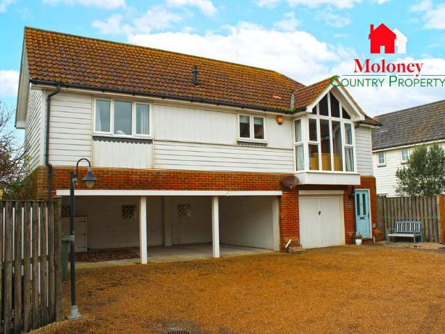 House for sale in Heathlands, East Sussex