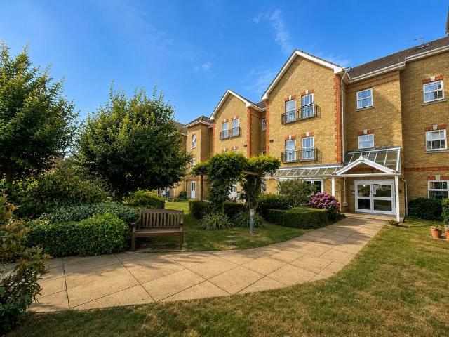 Flat for sale in London Borough of Hounslow, Spring Grove