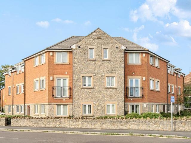 Flat for sale in Keynsham, Bath And North East Somerset