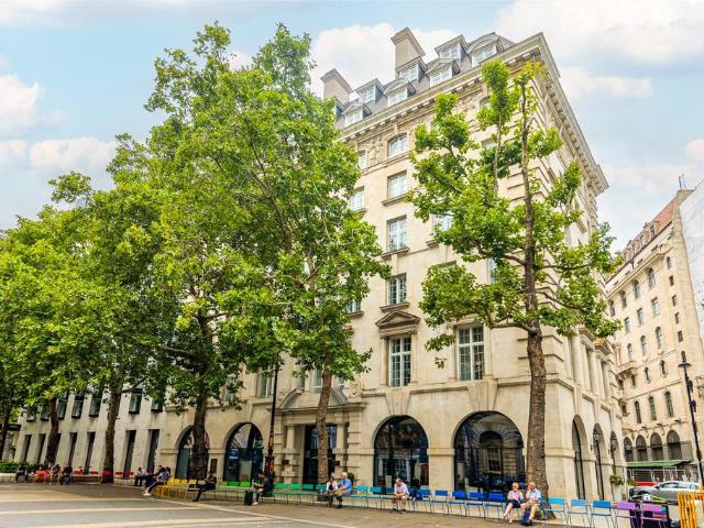 Flat for sale in St Clement Danes, Greater London