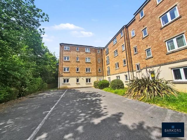 Flat for sale in Cleckheaton, West Yorkshire